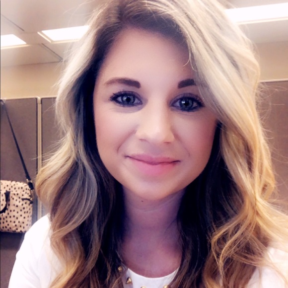 Meet your Posher, Ashley - Picture 4 of 9